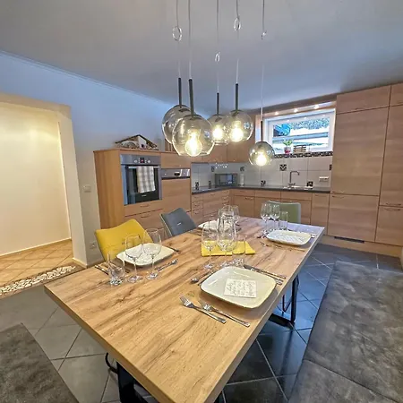 In Near Slopes Apartment *