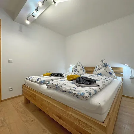 In Near Slopes Apartment