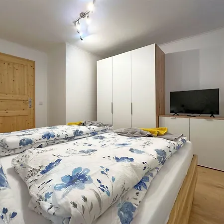 In Near Slopes Apartment